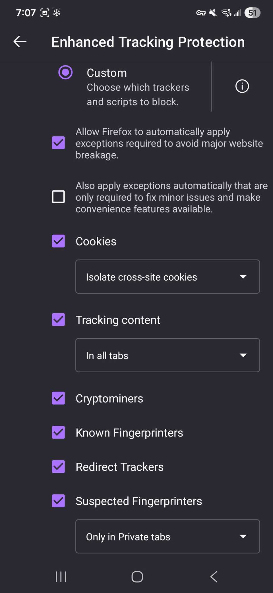 قائمة بالخيارات المخصصة لتحسين حماية التتبع بما في ذلك بصمات الأصابع المعروفة وبصمات الأصابع المشتبه بها على Firefox Android