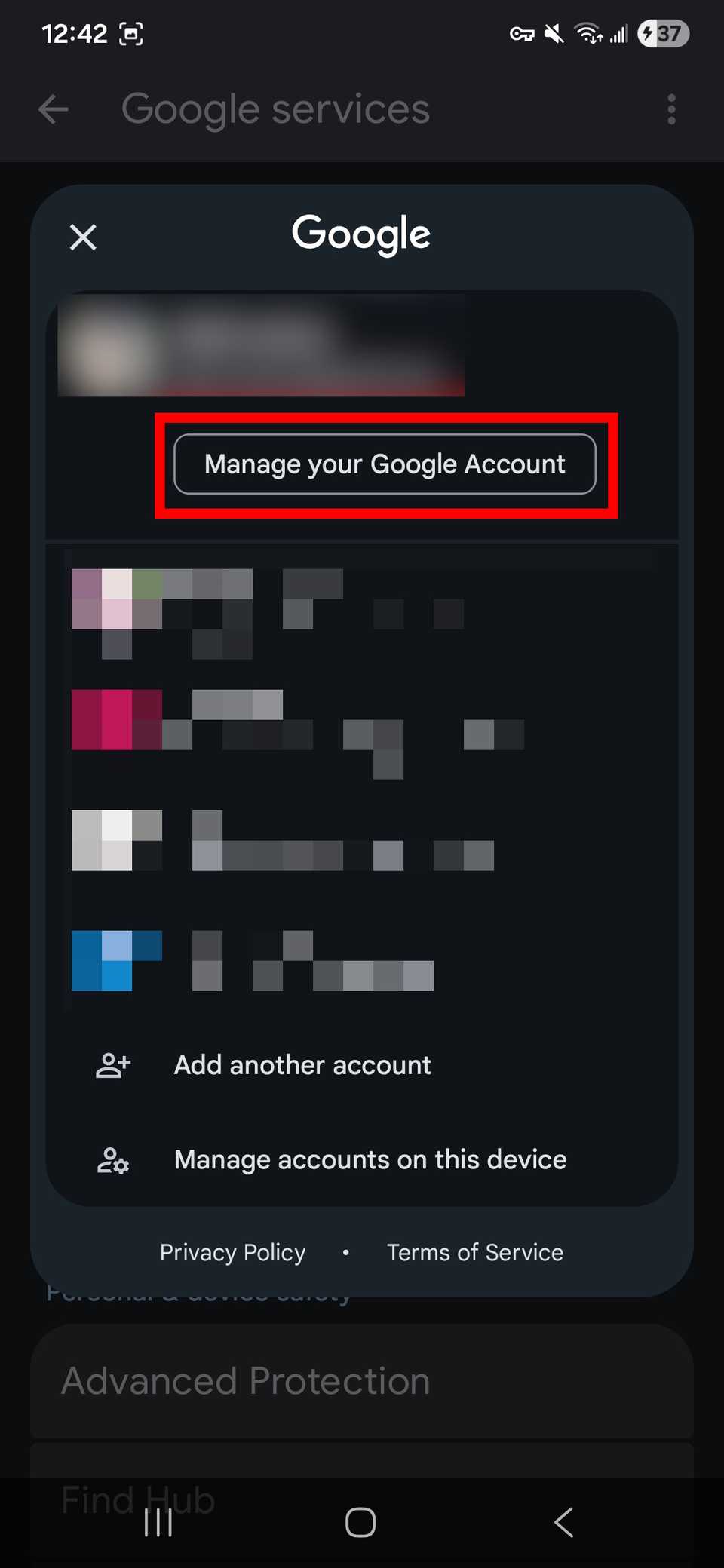 مخطط مستطيل أحمر يسلط الضوء على إدارة حساب Google الخاص بك في خدمات Google