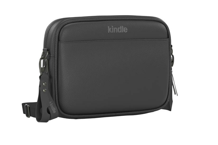 O Amazon Sling Bag para Kindle em um fundo em branco.