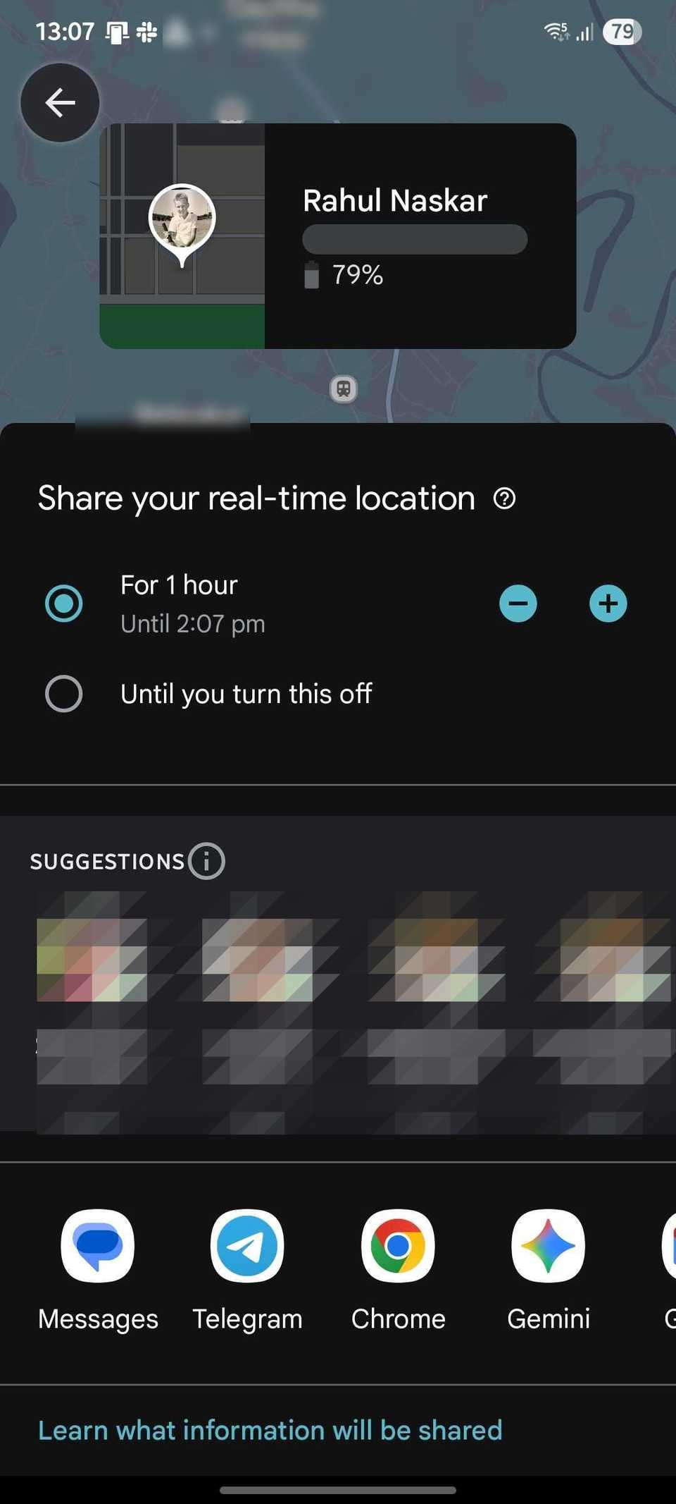 لقطة شاشة توضح ميزة مشاركة الموقع المباشر على خرائط Google