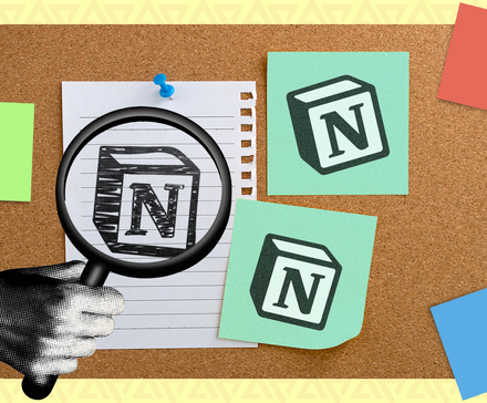 Uma lupa paira sobre um logotipo do Notion fixado em um quadro de cortiça, cercado por post-its coloridos.
