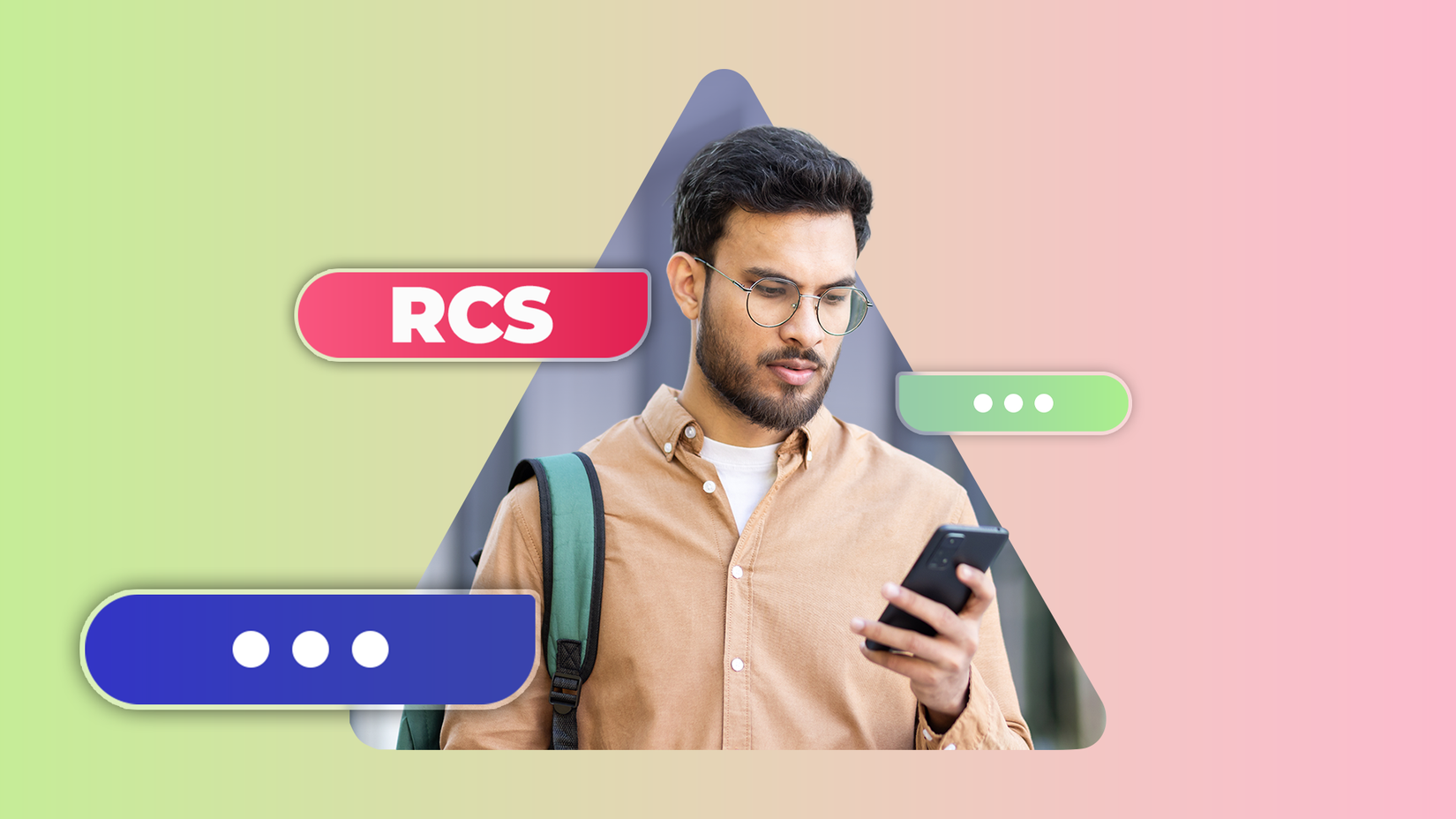 Um homem olha para seu telefone enquanto bolhas coloridas de bate-papo o cercam, incluindo uma chamada 'RCS'.