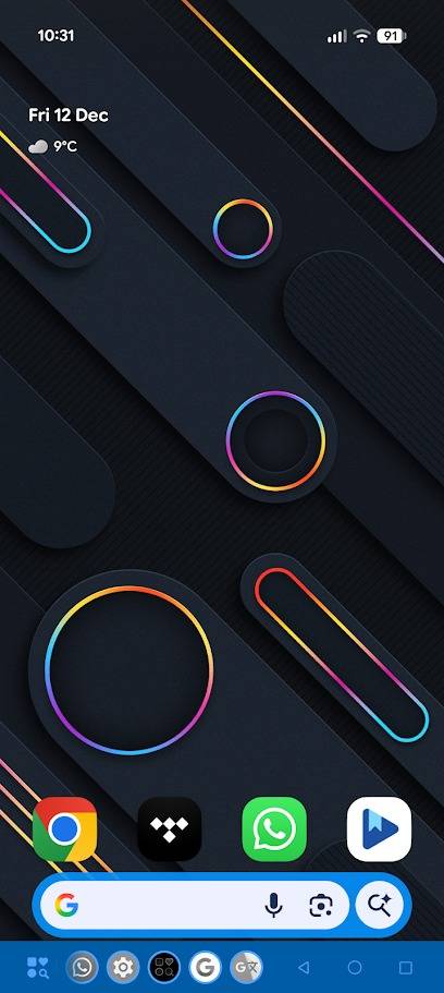 android home screen with taskbar