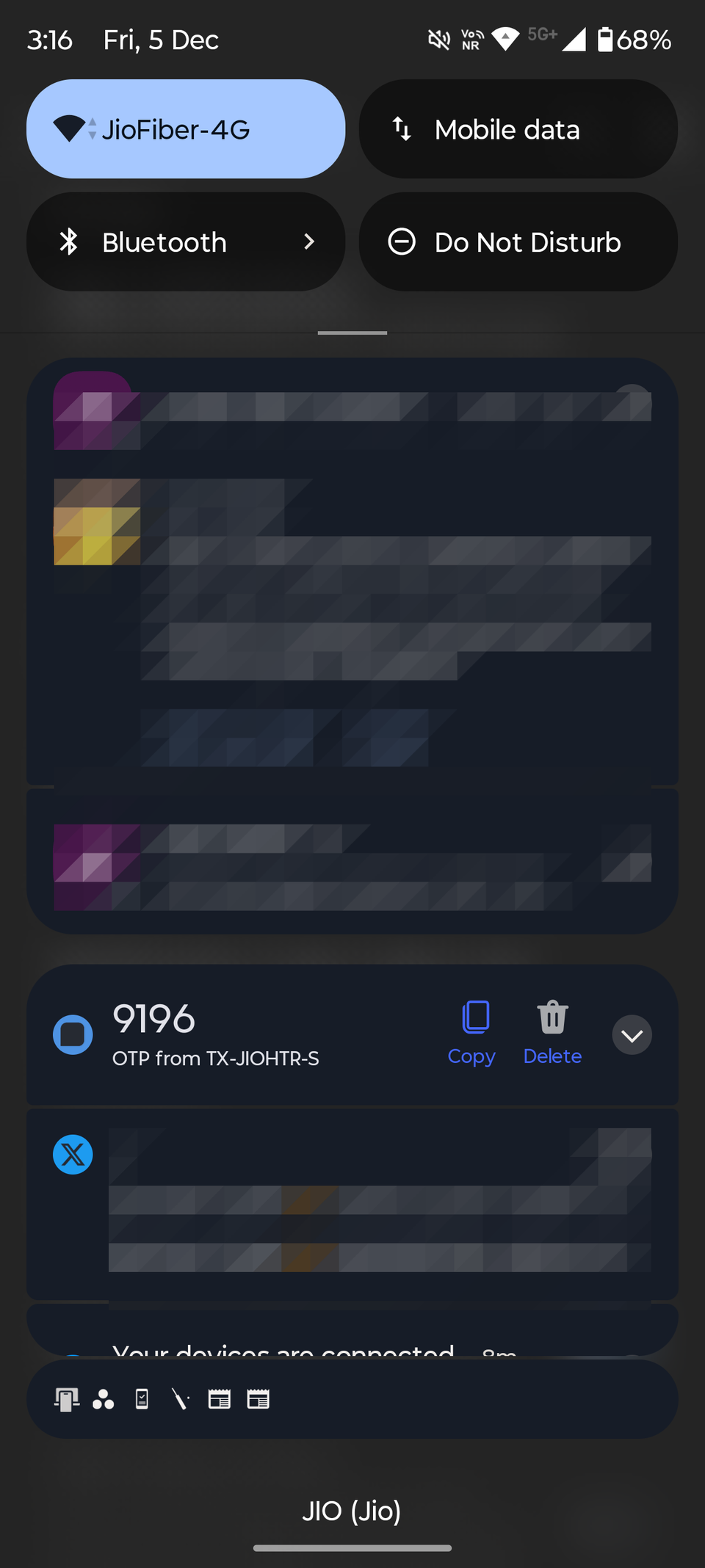 لقطة شاشة تعرض كلمة المرور لمرة واحدة (OTP) في إشعار من منظم الرسائل القصيرة