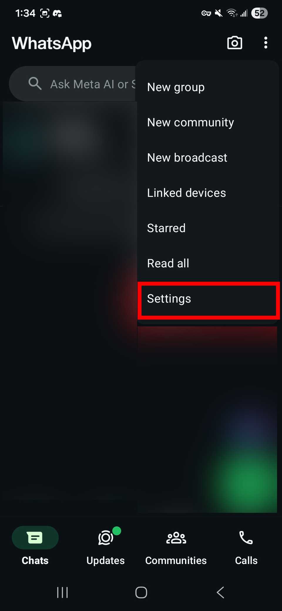 Contorno del rettangolo rosso che evidenzia Impostazioni nell'app WhatsApp