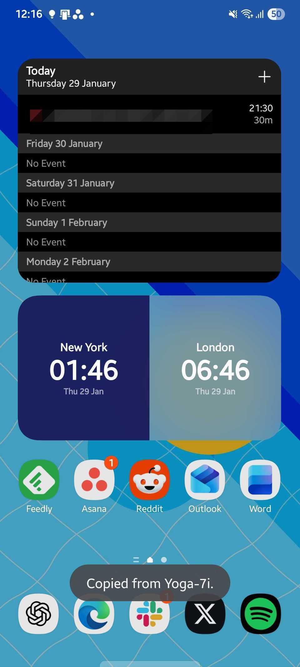 Screenshot showing Copied from Yoga-7i message on One UI home screen