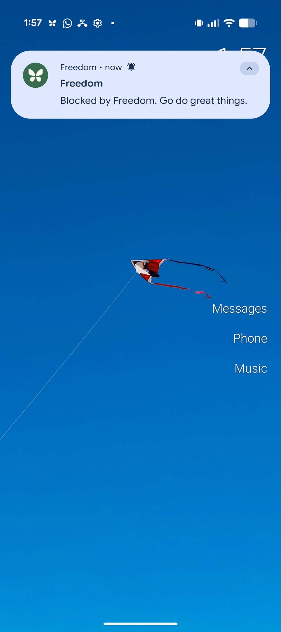 Uno screenshot che mostra una notifica da Freedom reading "Bloccato dalla Libertà. Vai a fare qualcosa di grandioso."