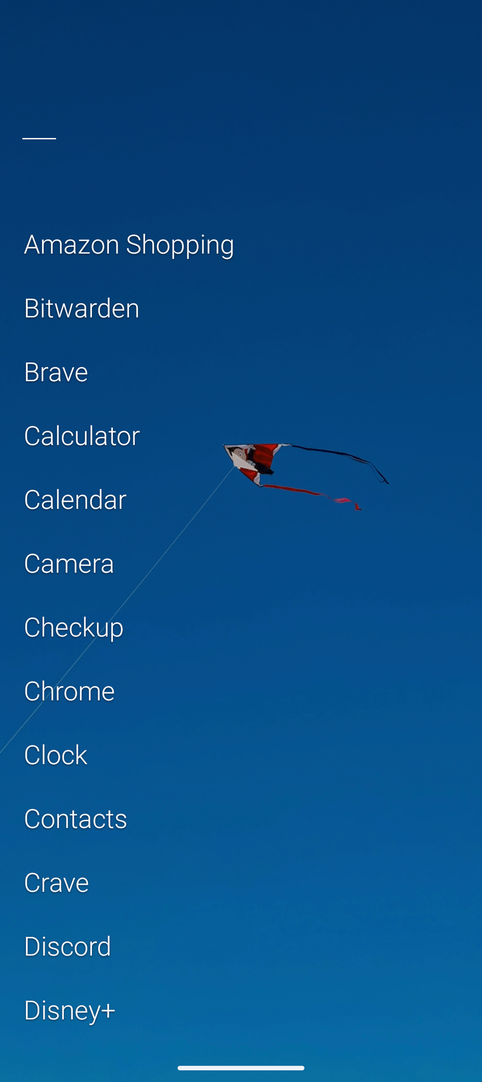 uno screenshot che mostra un cassetto delle app Android con Olauncher abilitato; le app sono elencate in testo normale
