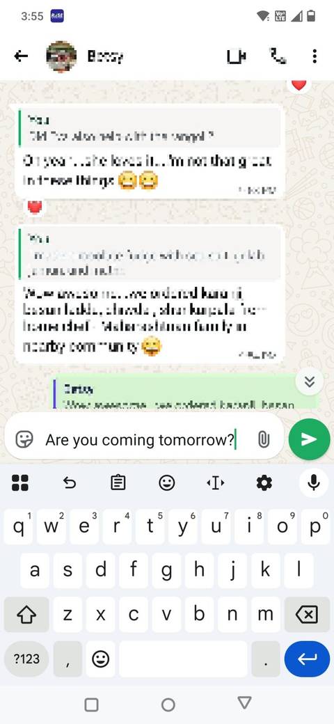 Screenshot showing a conversation with the Gboard keyboard open
