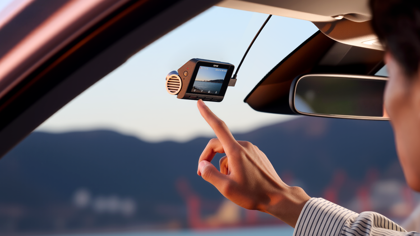 70mai Dash Cam 4K A810S montada dentro do carro