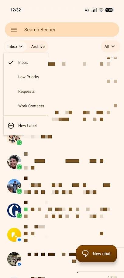 conversazioni dell'app beeper e menu a discesa