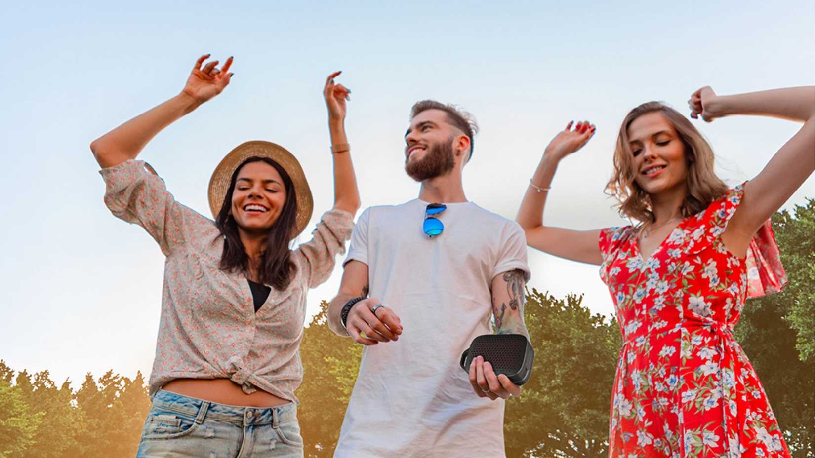 Pessoas dançando com PHILIPS S1209