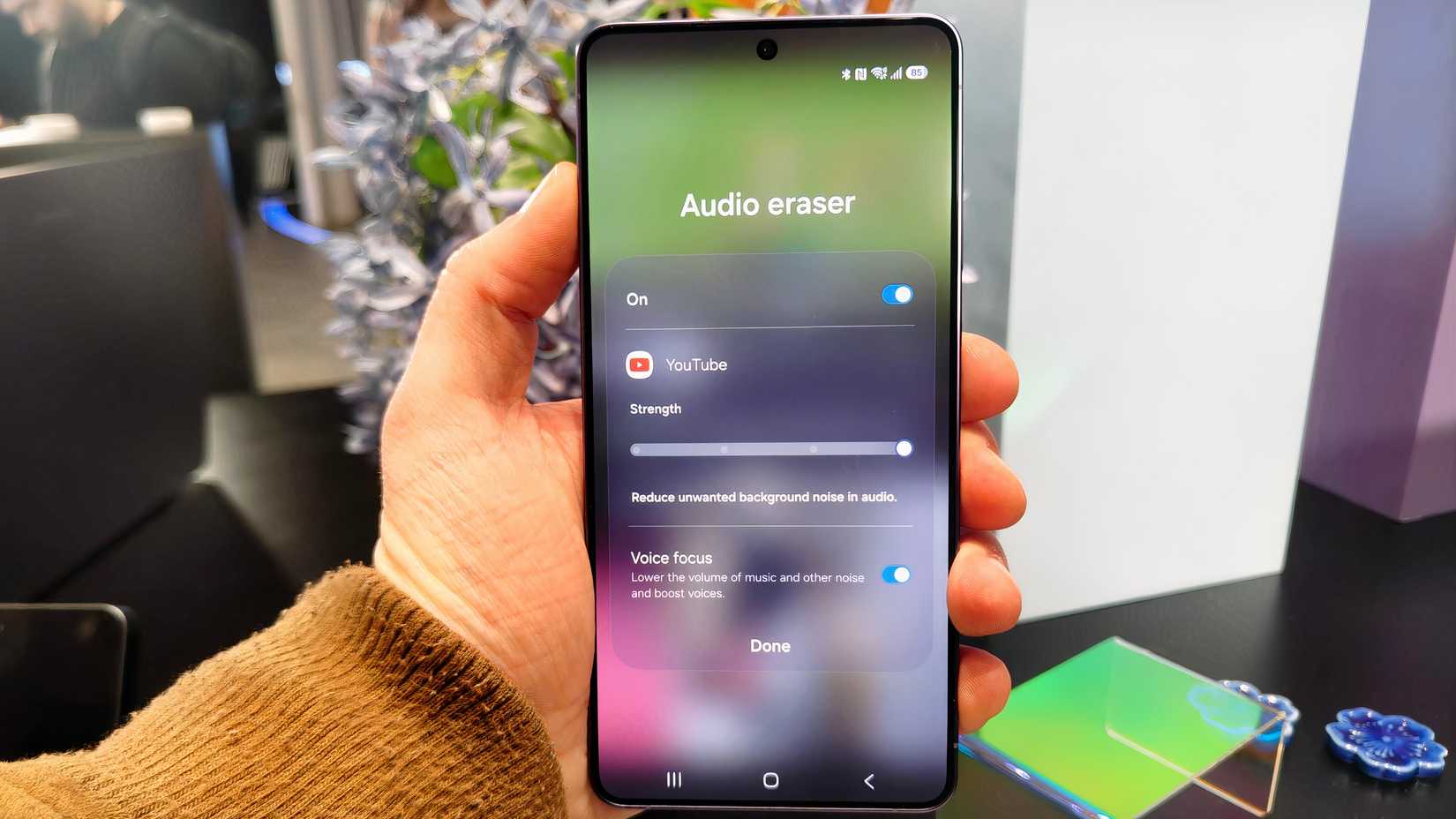O Samsung Galaxy S26 Ultra com Audio Eraser ativado.