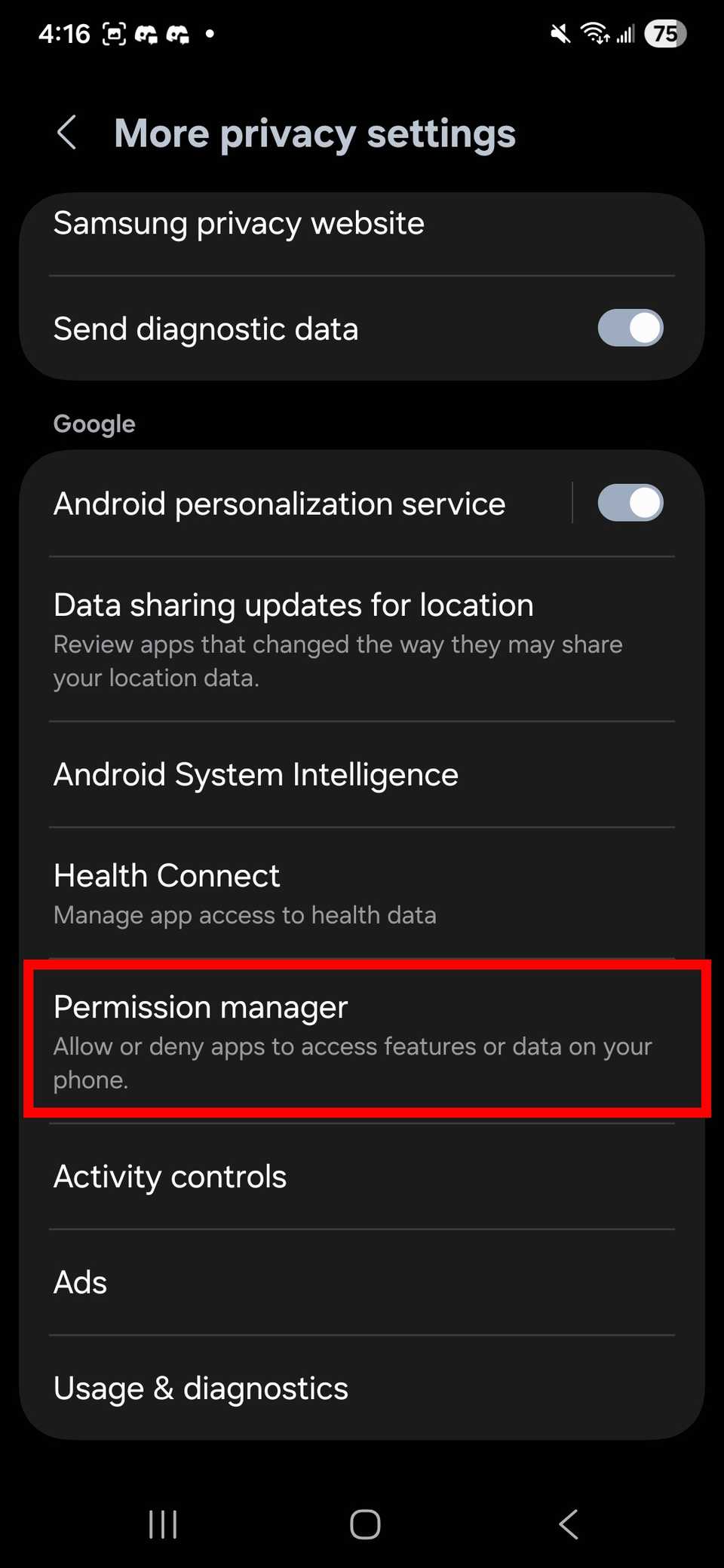 Contorno del rettangolo rosso che evidenzia Gestione autorizzazioni in Altre impostazioni sulla privacy su Samsung