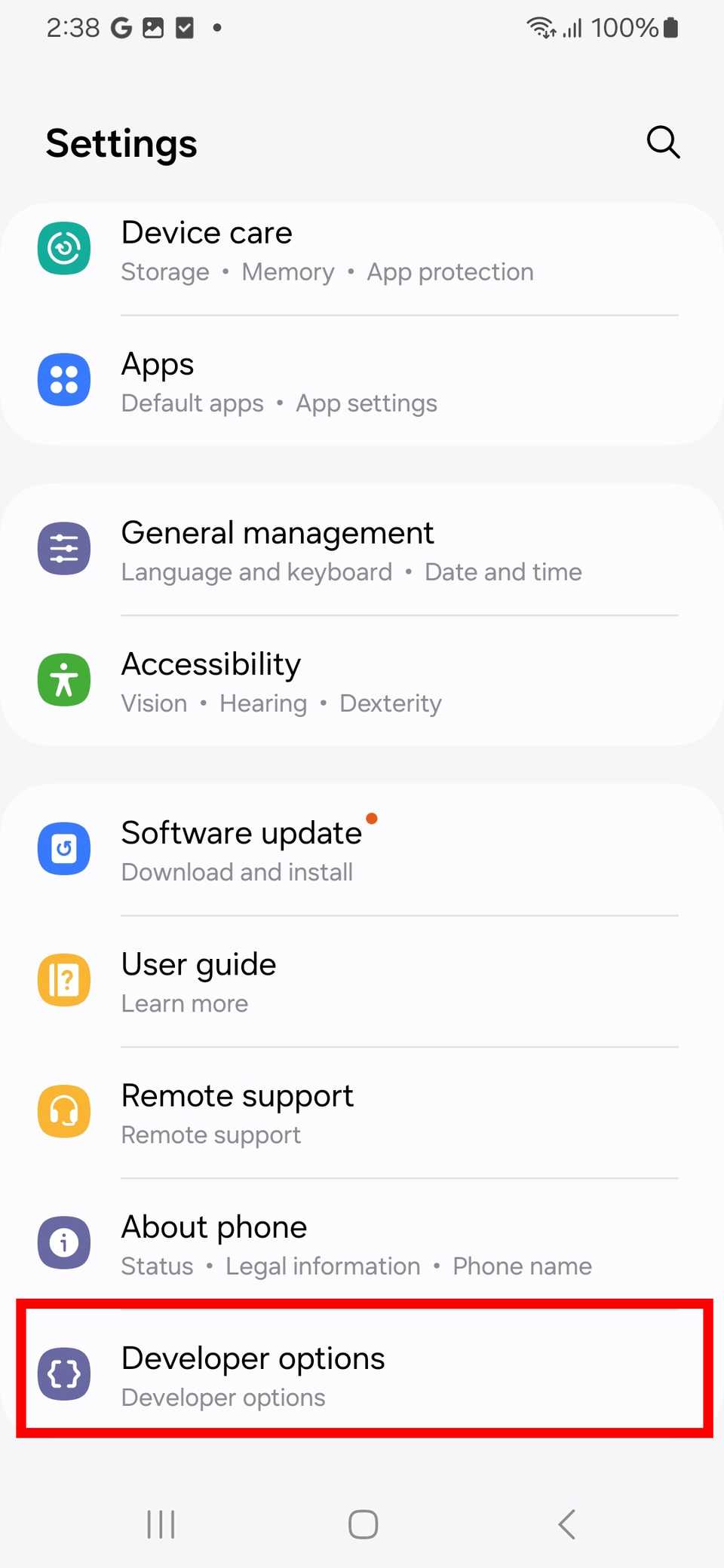 Contorno rettangolare rosso che evidenzia le opzioni sviluppatore nelle impostazioni Samsung su un telefono Galaxy