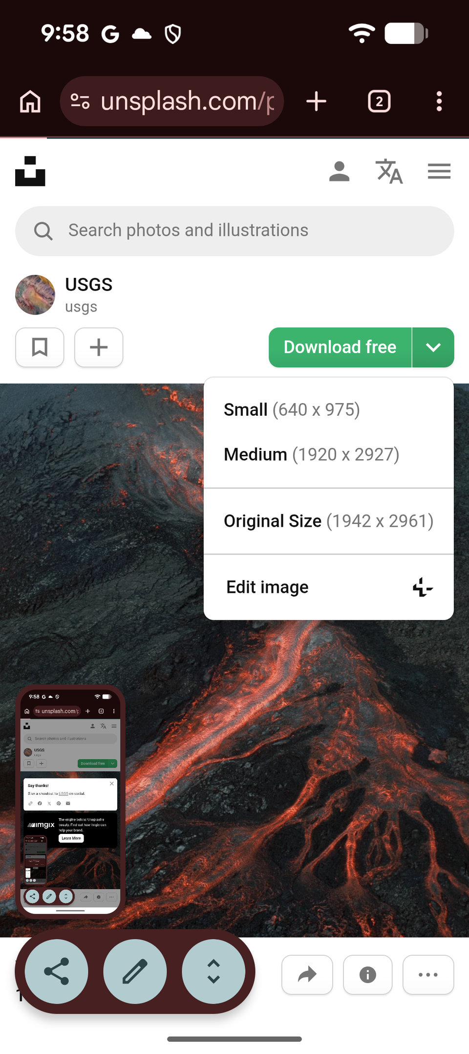 Uno screenshot di Unsplash con l'immagine di un vulcano e le opzioni di dimensione per scaricare l'immagine