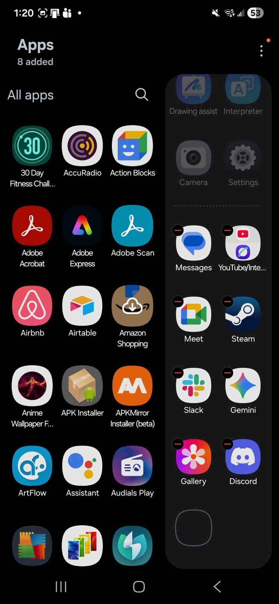 A list of apps to edit and app in Samsung's Edge panel edit screen