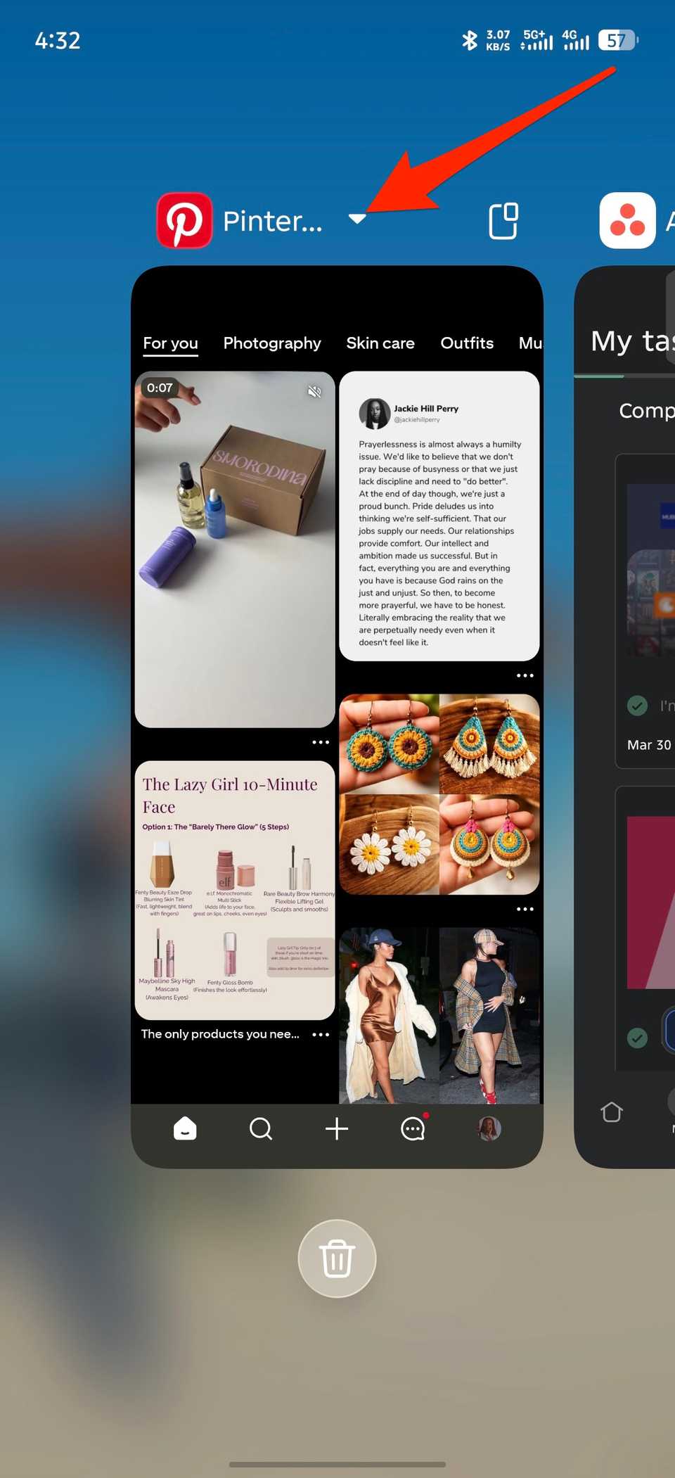 Red arrow pointing to dropdown arrow beside app name and logo in Android recent apps screen