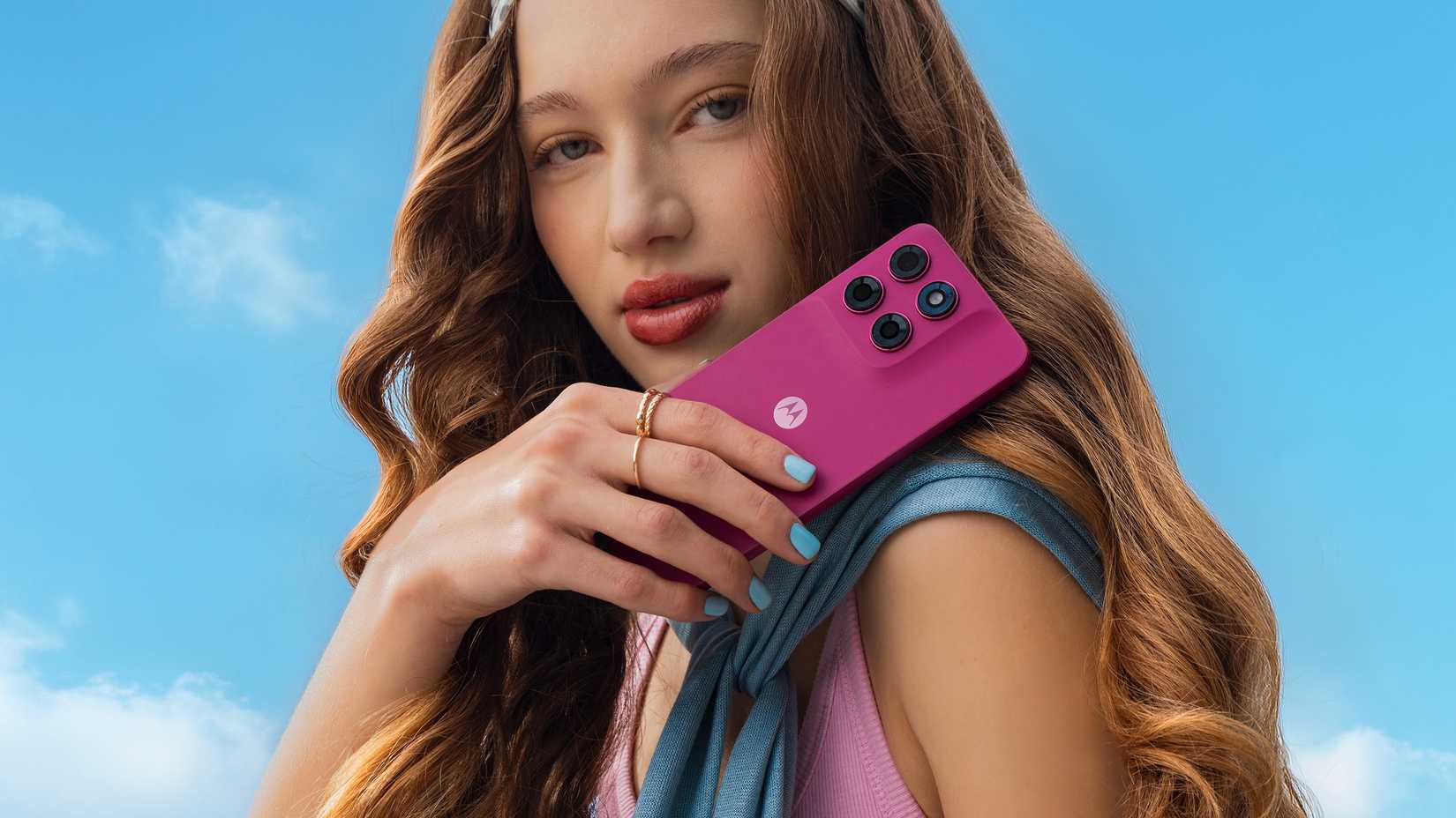 A promotional image of the Motorola G37