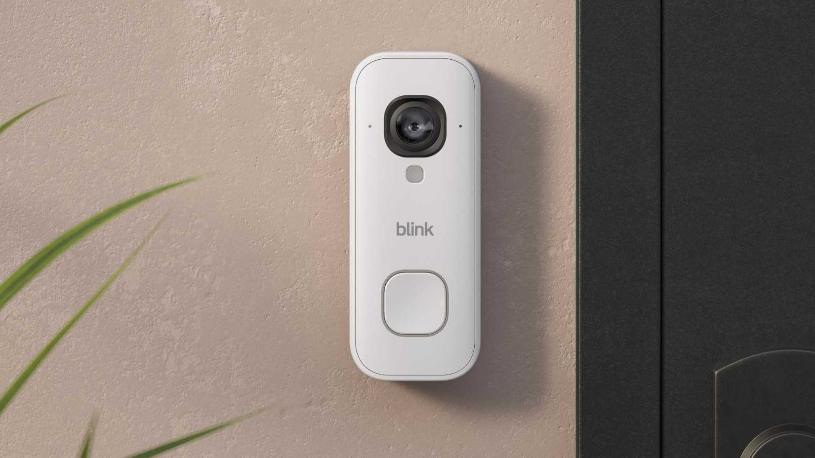 Uma imagem promocional da campainha com vídeo Blink 2K + com fio