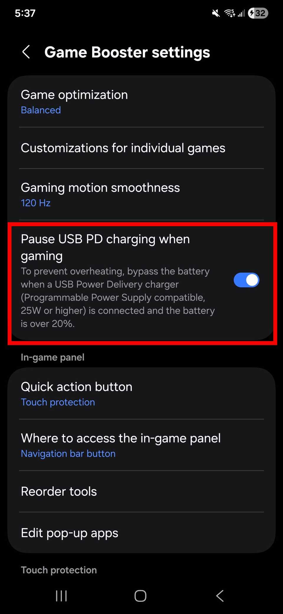 Red rectangle outline over Pause USB PD charging when gaming toggle in Game Booster settings in Samsung Game Hub