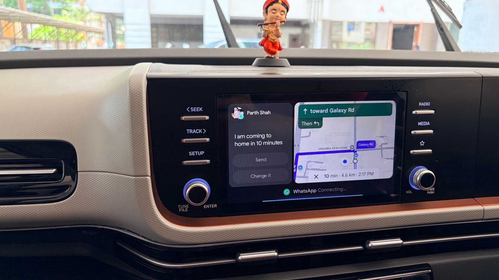 usando Gemini com WhatsApp no Android Auto