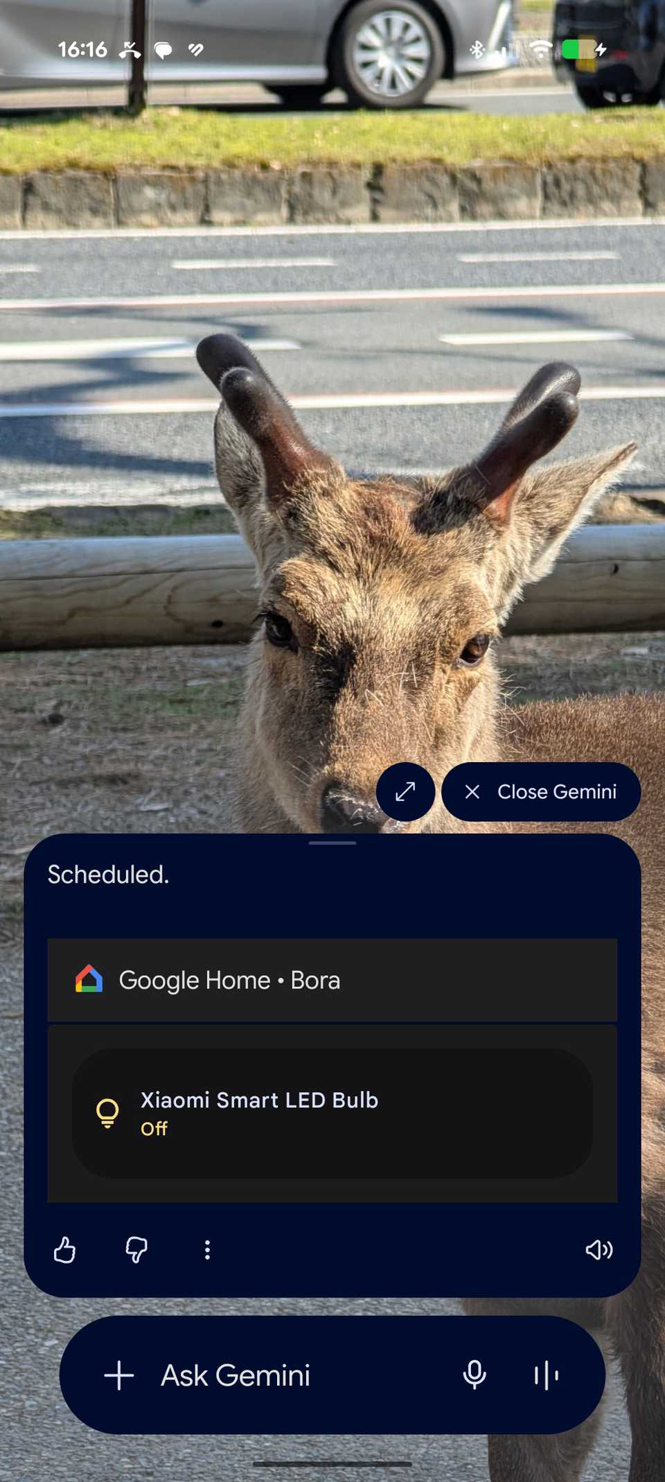 Gemini on lock screen feature smart home bulb control