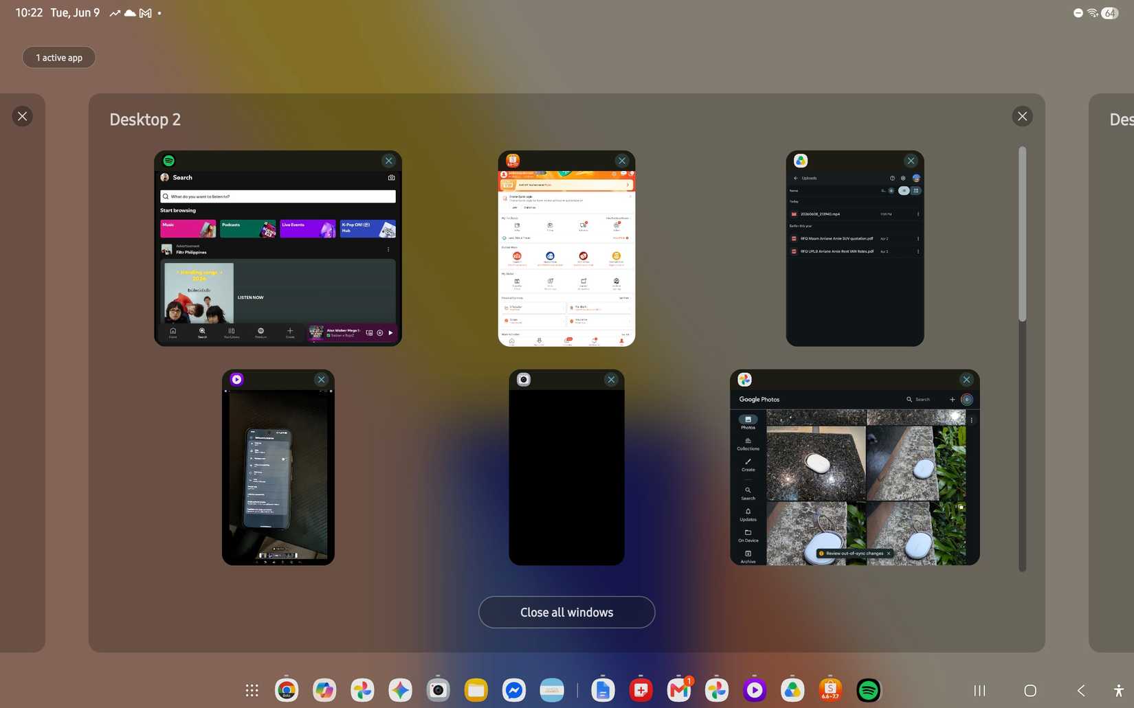Vários aplicativos em modo de janela mostrados no Samsung Galaxy Tab S10 FE usando DeX