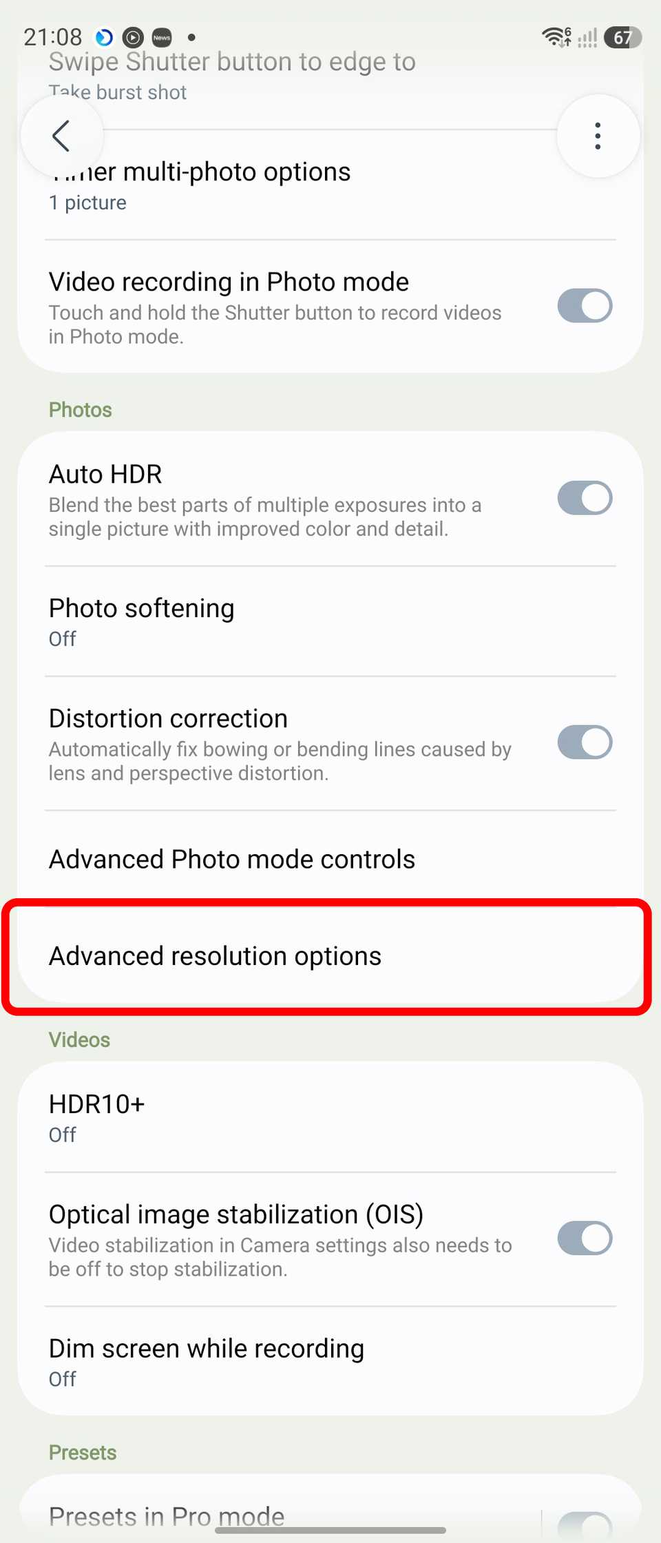 Advanced resolution photos feature is highlighted in Samsung Galaxy Camera app