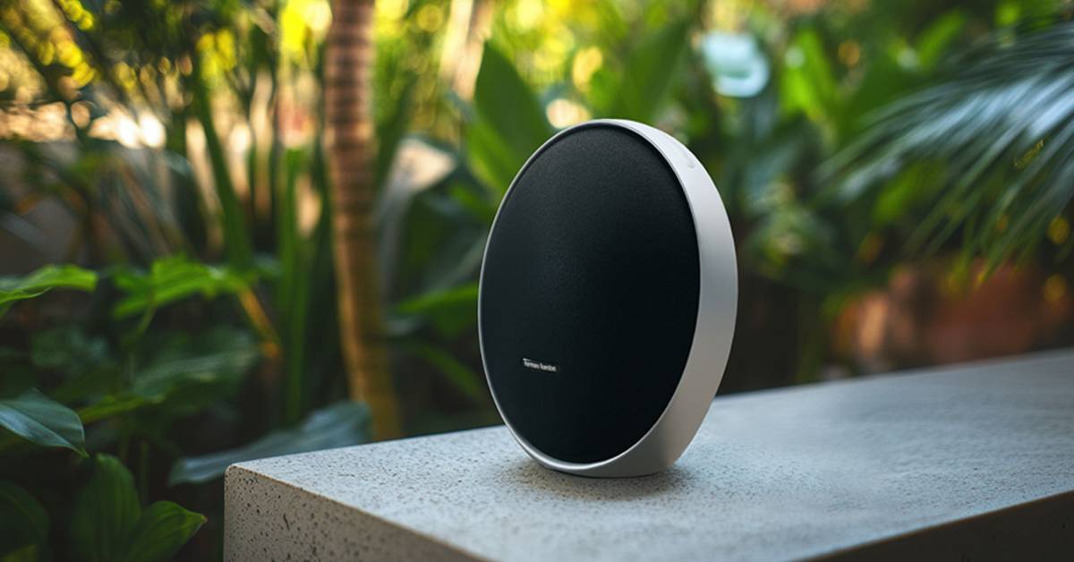 androidpolice.com - Timi Cantisano - This elegant Harman Kardon wireless portable speaker is just what you need to liven up your summer