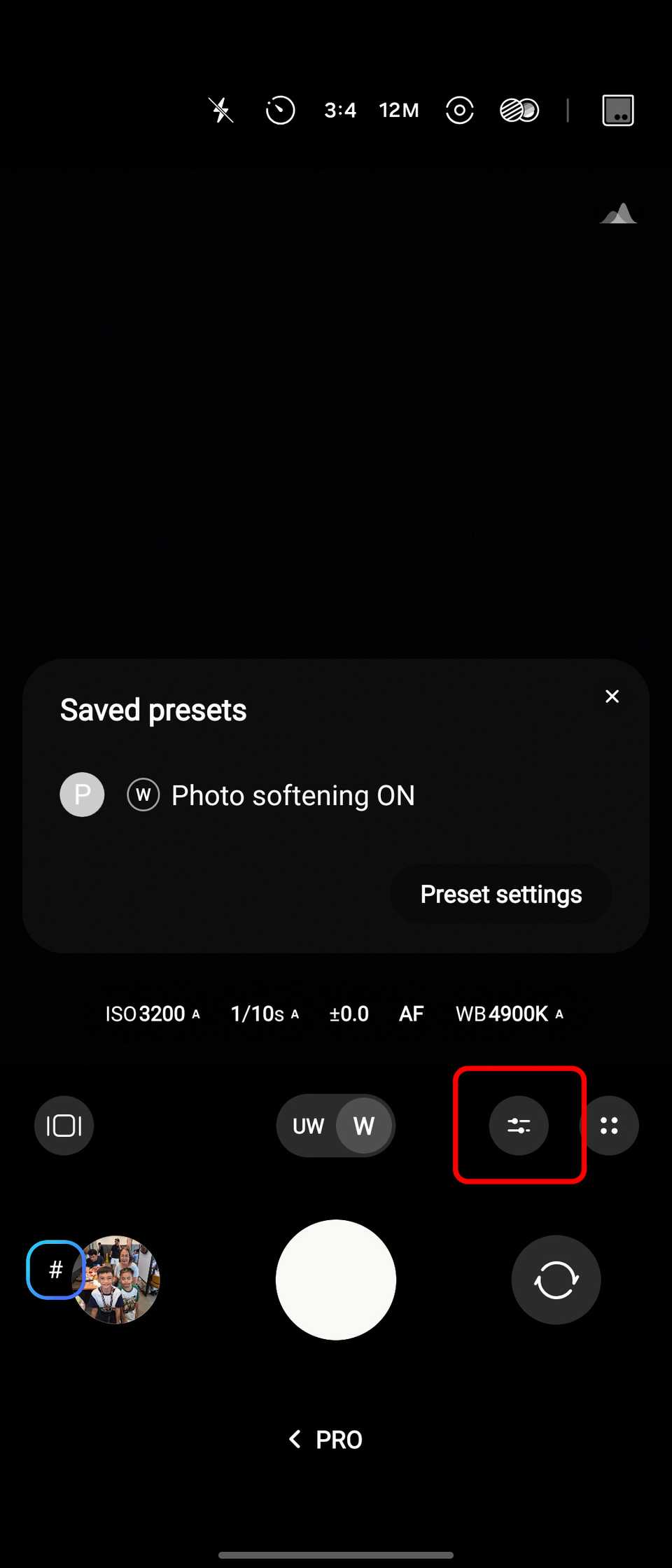 Presets button is highlighted in the Samsung Galaxy Camera app