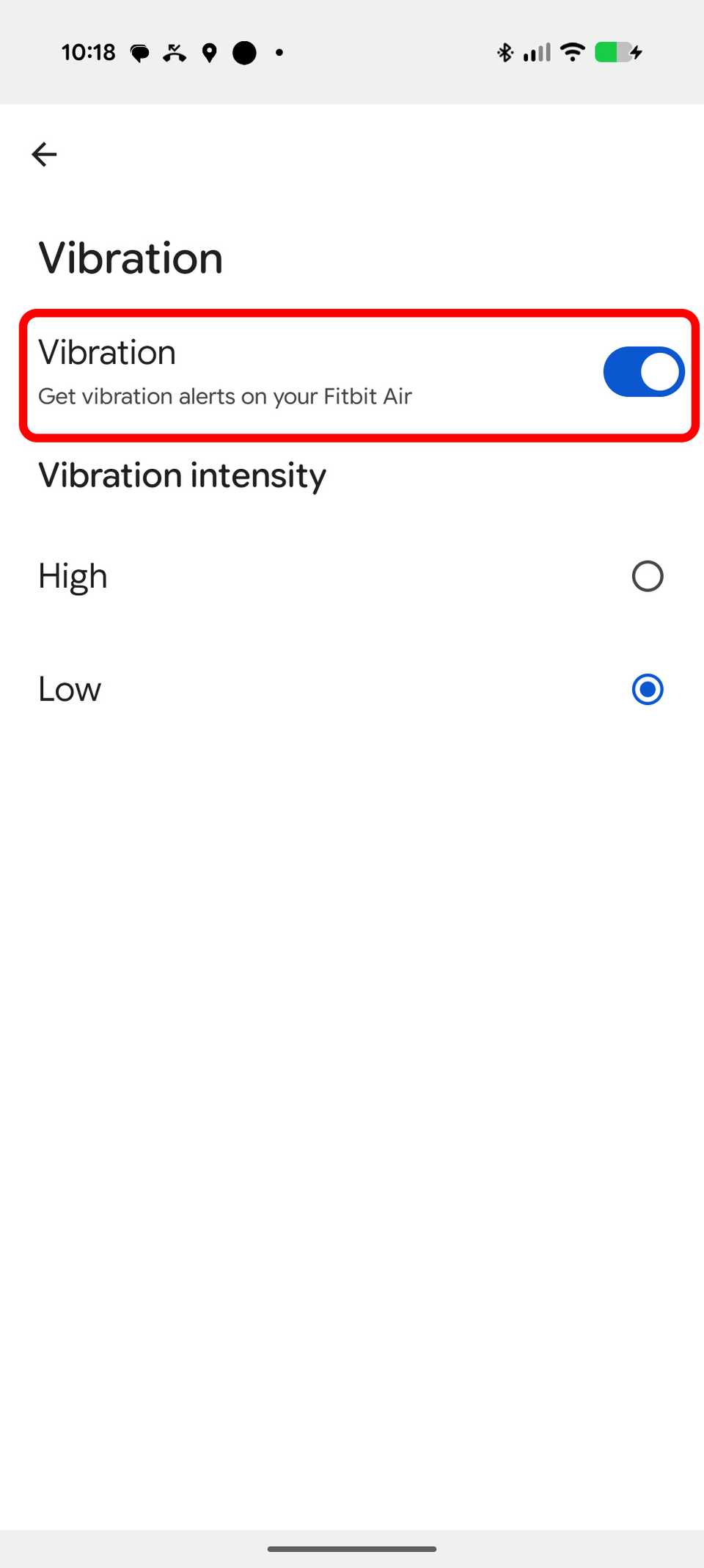 Uno screenshot dell’app Google Health che mostra i pulsanti di attivazione/disattivazione della vibrazione per Fitbit Air