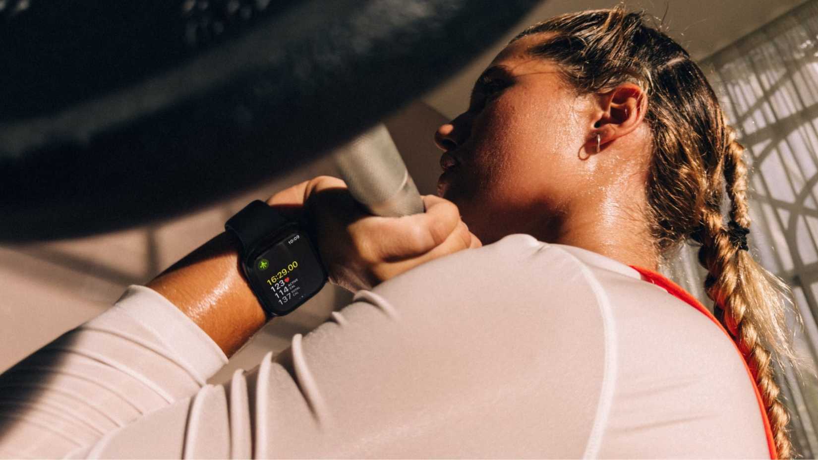 Apple Watch 12 и Watch Ultra 4 — иллюстрация 2 к материалу Apple Watch 12 и Watch Ultra 4 — иллюстрация 2 к материалу