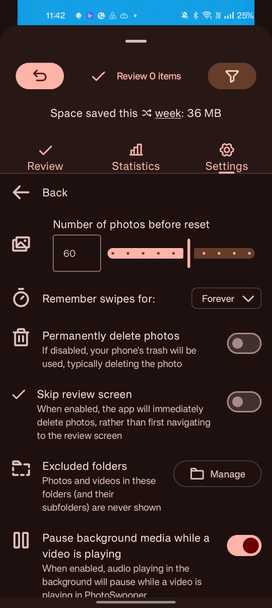 PhotoSwooper app screenshot showing the settings and filters menu