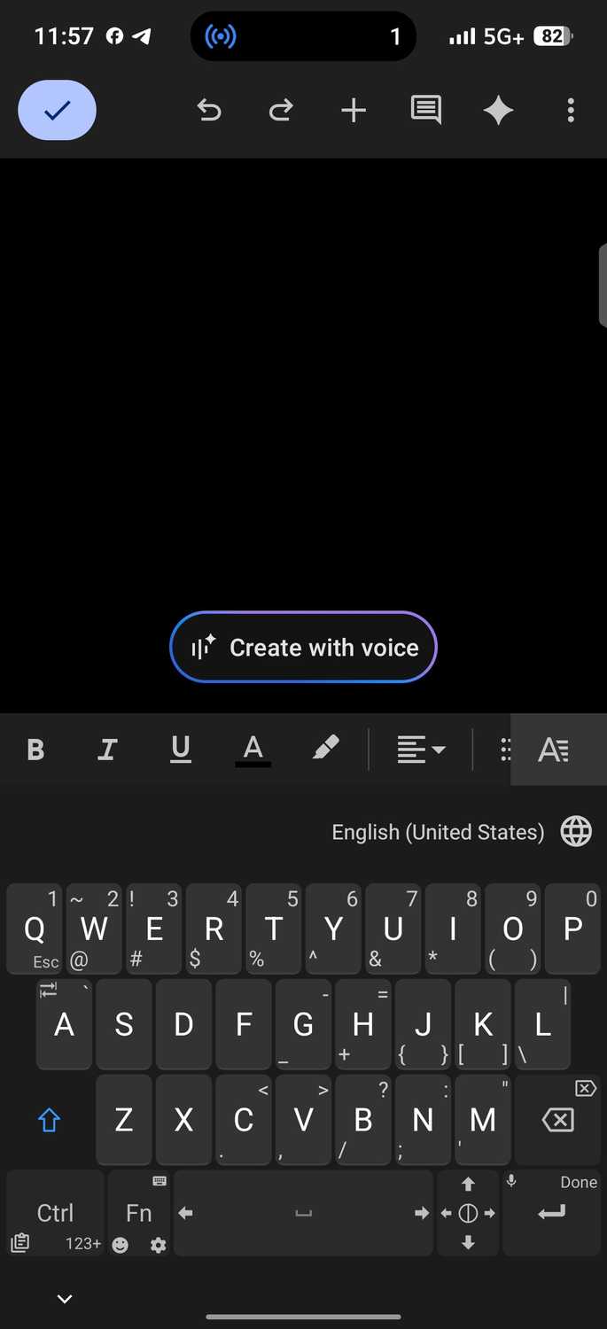 Google Docs note open with dark QWERTY keyboard active on screen