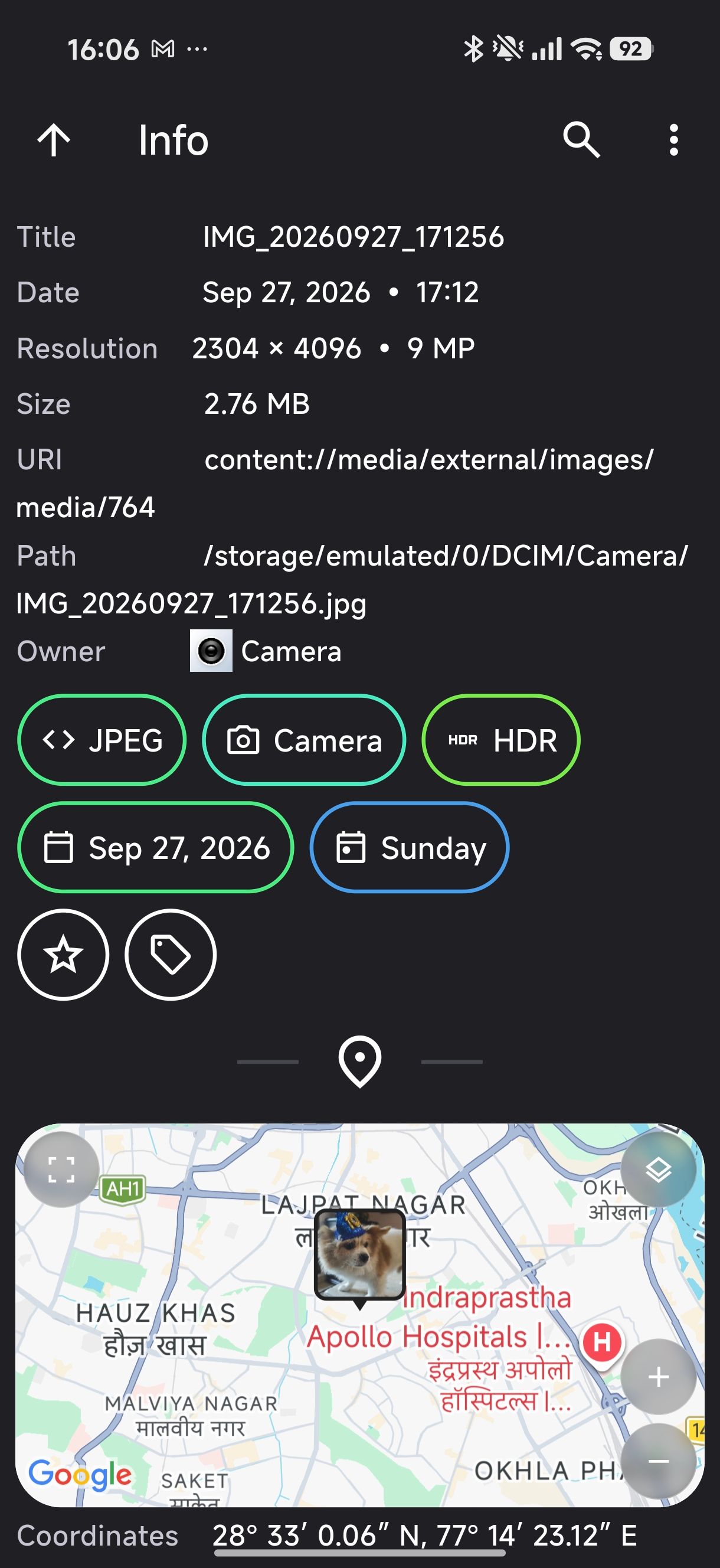 Metadata information for an image in Aves Gallery