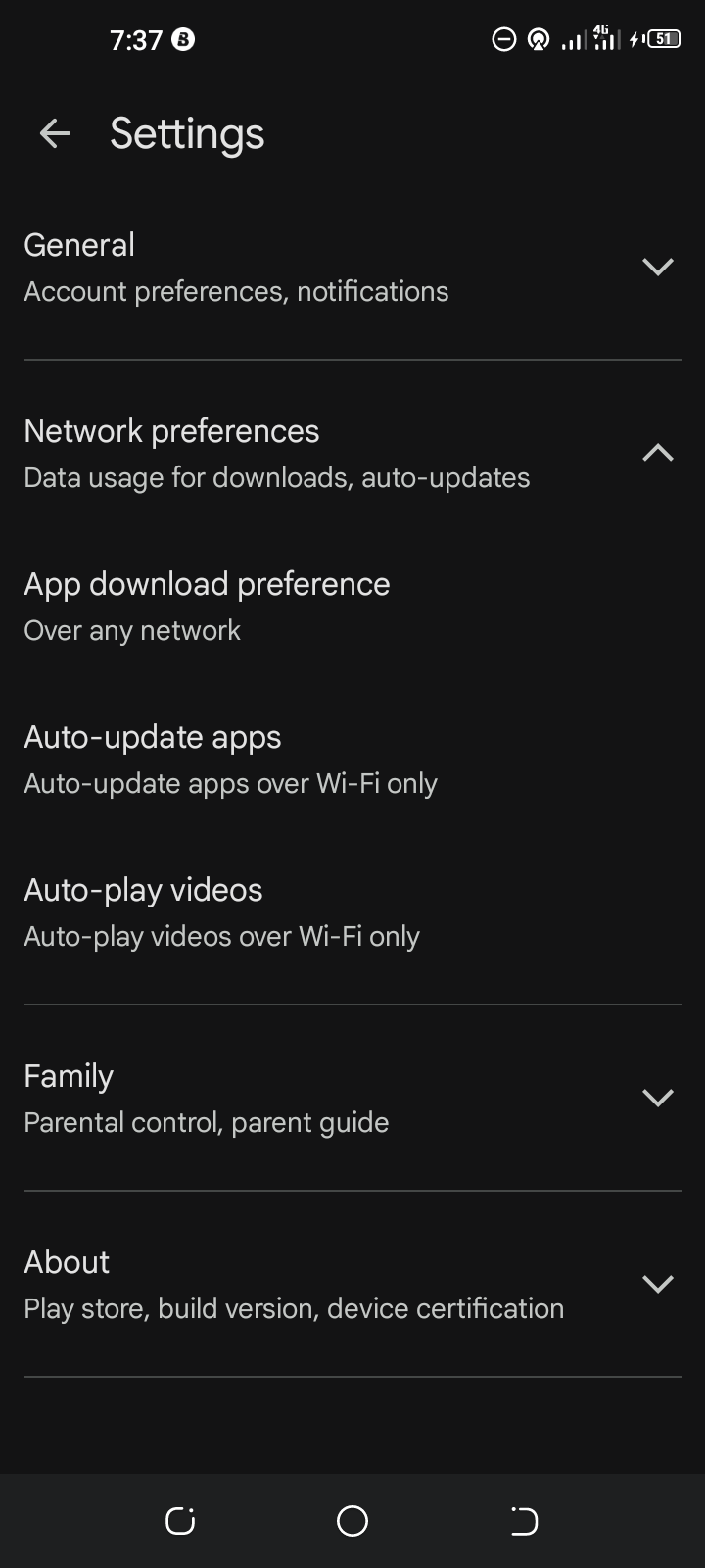 Google Play network preferences menu expanded to show auto-update apps options