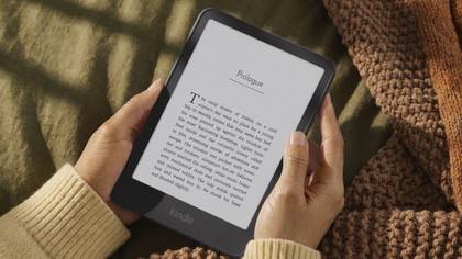 Il nuovo Kindle in Grafite, in fase di presentazione.