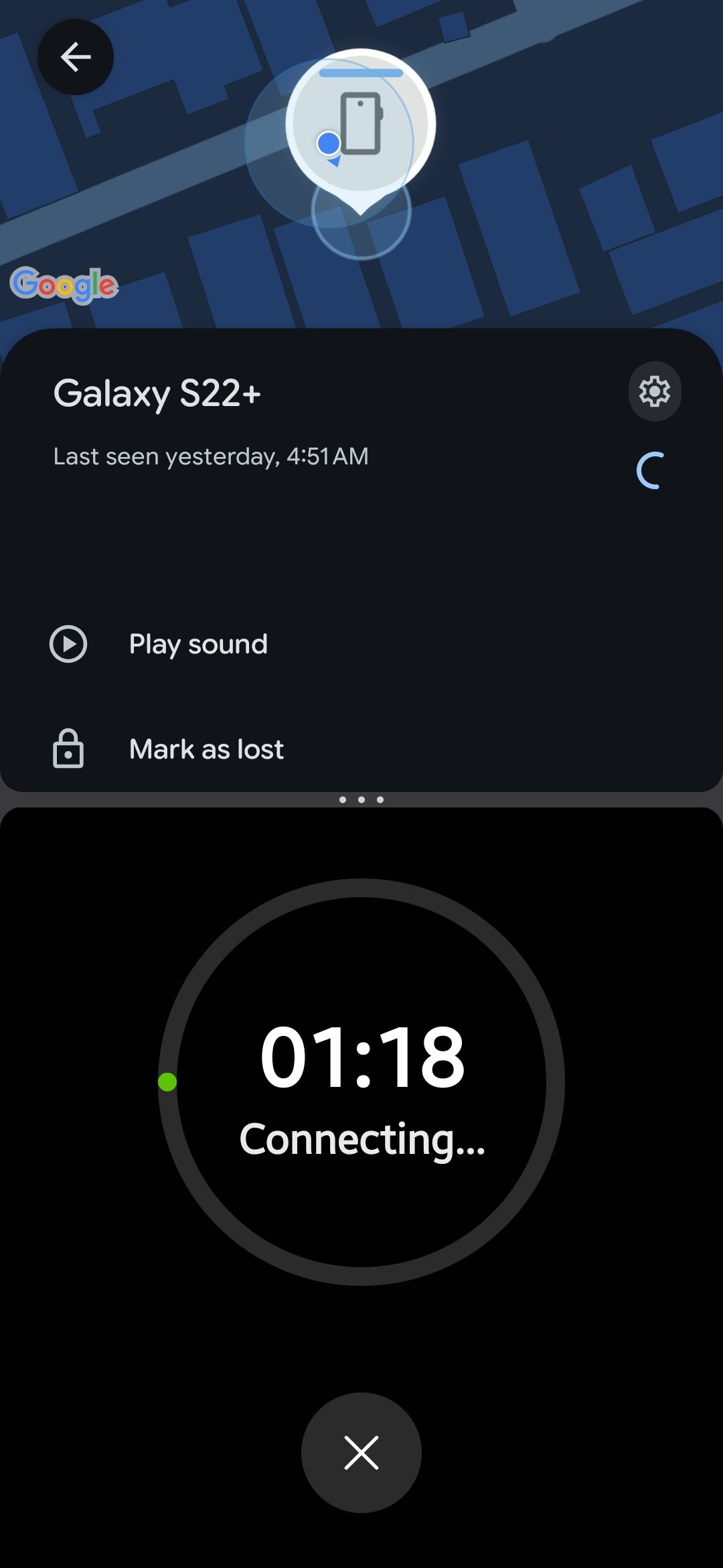 Split screen with Google Find Hub showing the Galaxy S22+ last seen yesterday with Play sound and Mark as lost options, and Samsung Find Search nearby connecting with a timer at 01:18