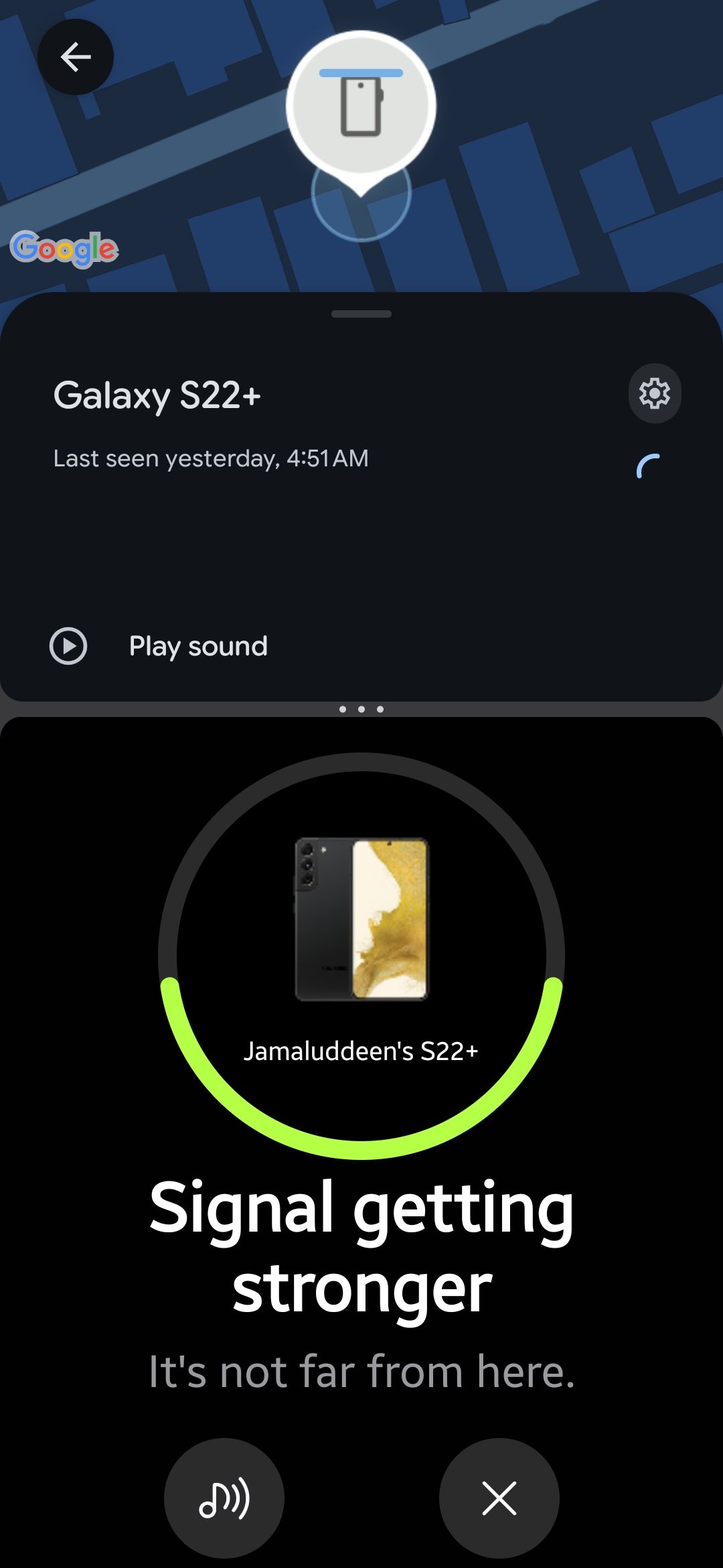 Split screen with Google Find Hub showing the Galaxy S22+ last seen yesterday, and Samsung Find Search nearby saying the signal is getting stronger and the phone is not far away