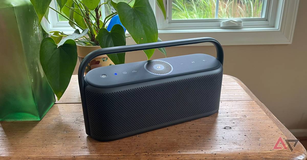 soundcore-motion-x600-plants-1 soundcore-motion-x600-plants-1