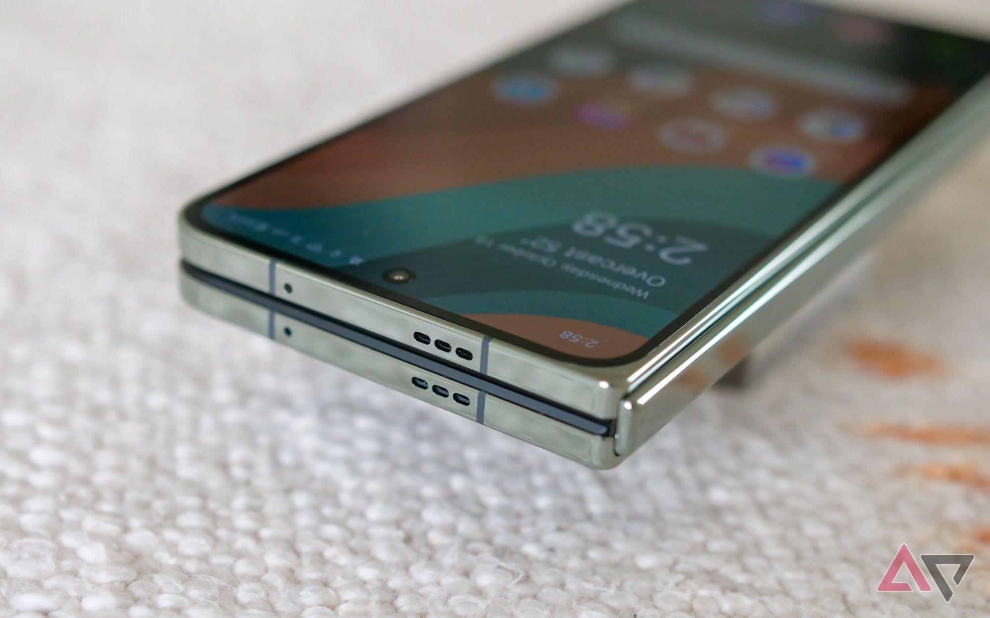 I just can't keep my hands off the OnePlus Open