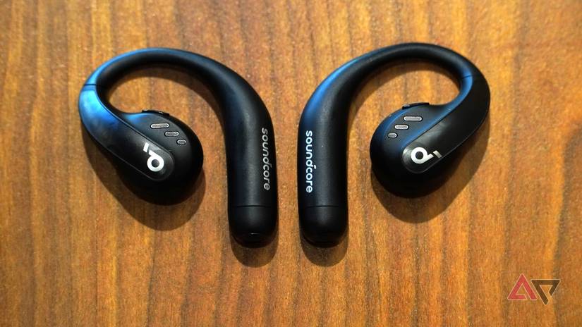 【美品】Anker AeroFit pro Amazon.com: Soundcore by Anker AeroFit Pro Open-Ear