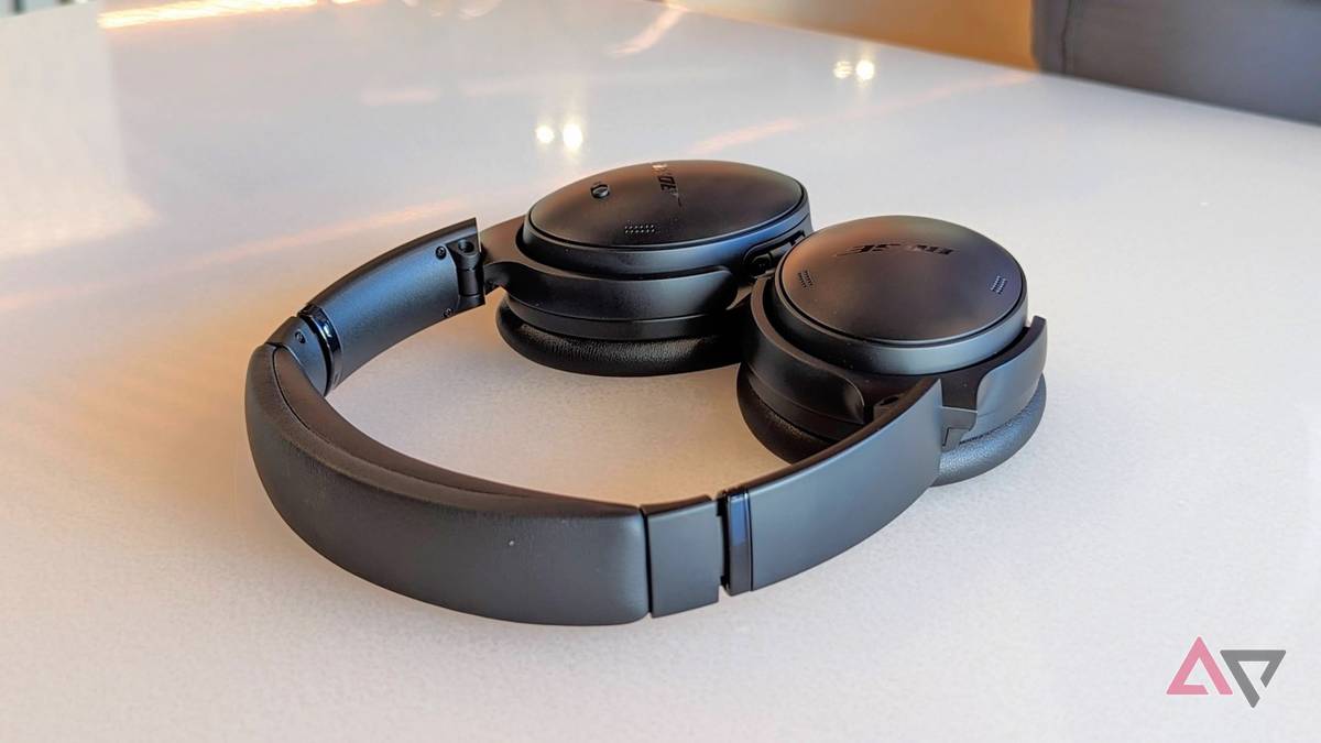 Are the Bose QuietComfort Headphones waterproof?