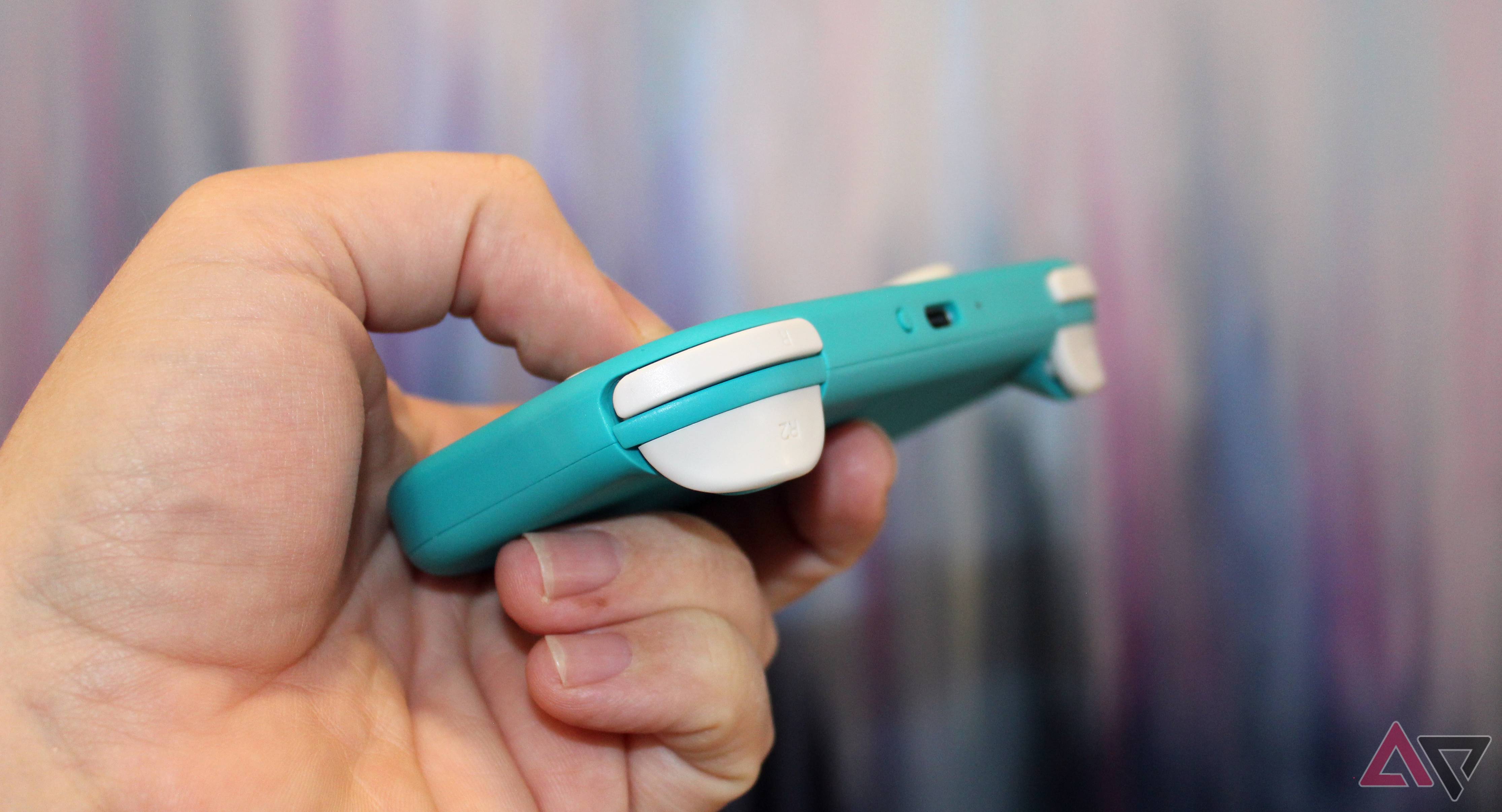 8bitdo Handheld 8BitDo Lite 2 controller review: Small and satisfying