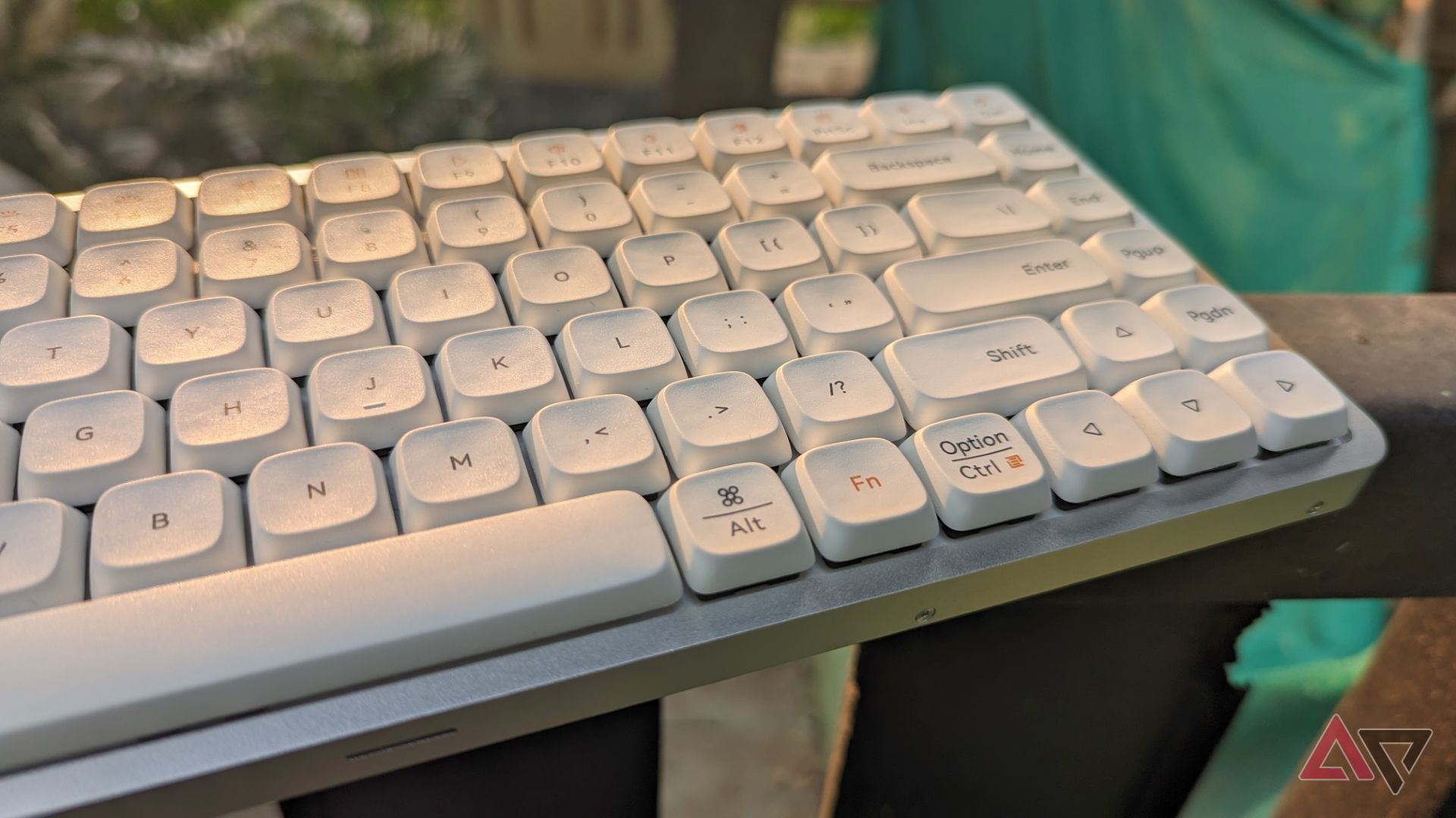 Lofree Flow mechanical keyboard review: Small stature, big thocks
