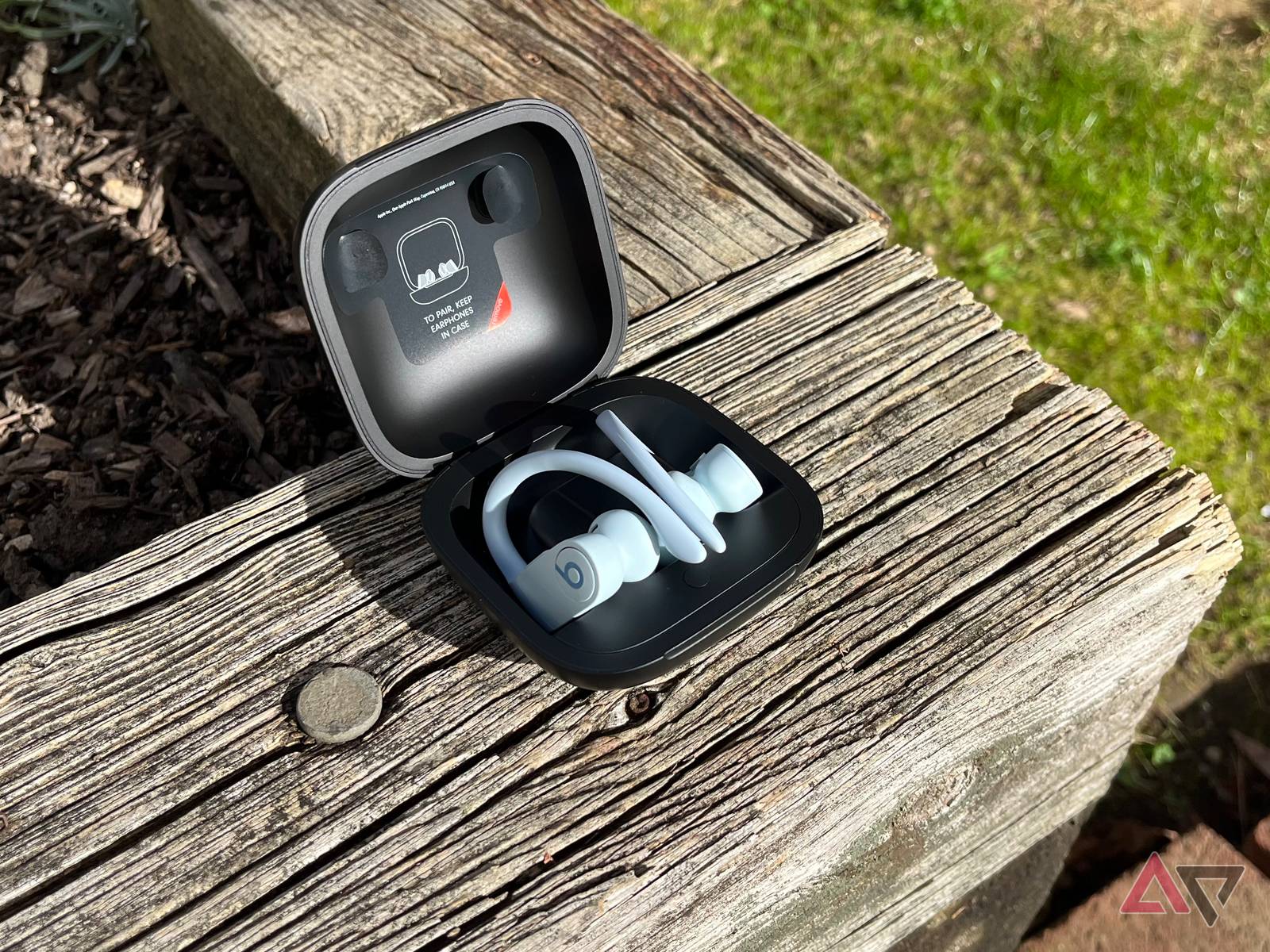 beats-powerbeats-pro-on-