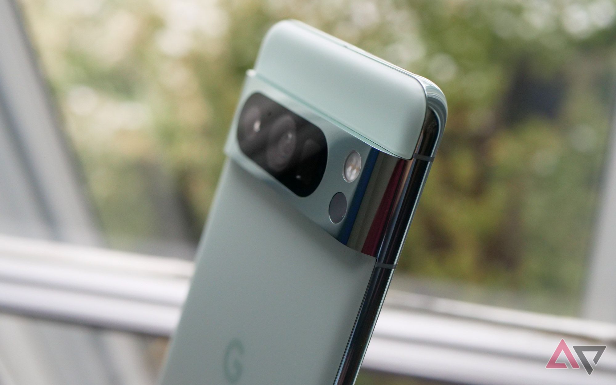 Google's April security update fixes an annoying Pixel 8 camera bug