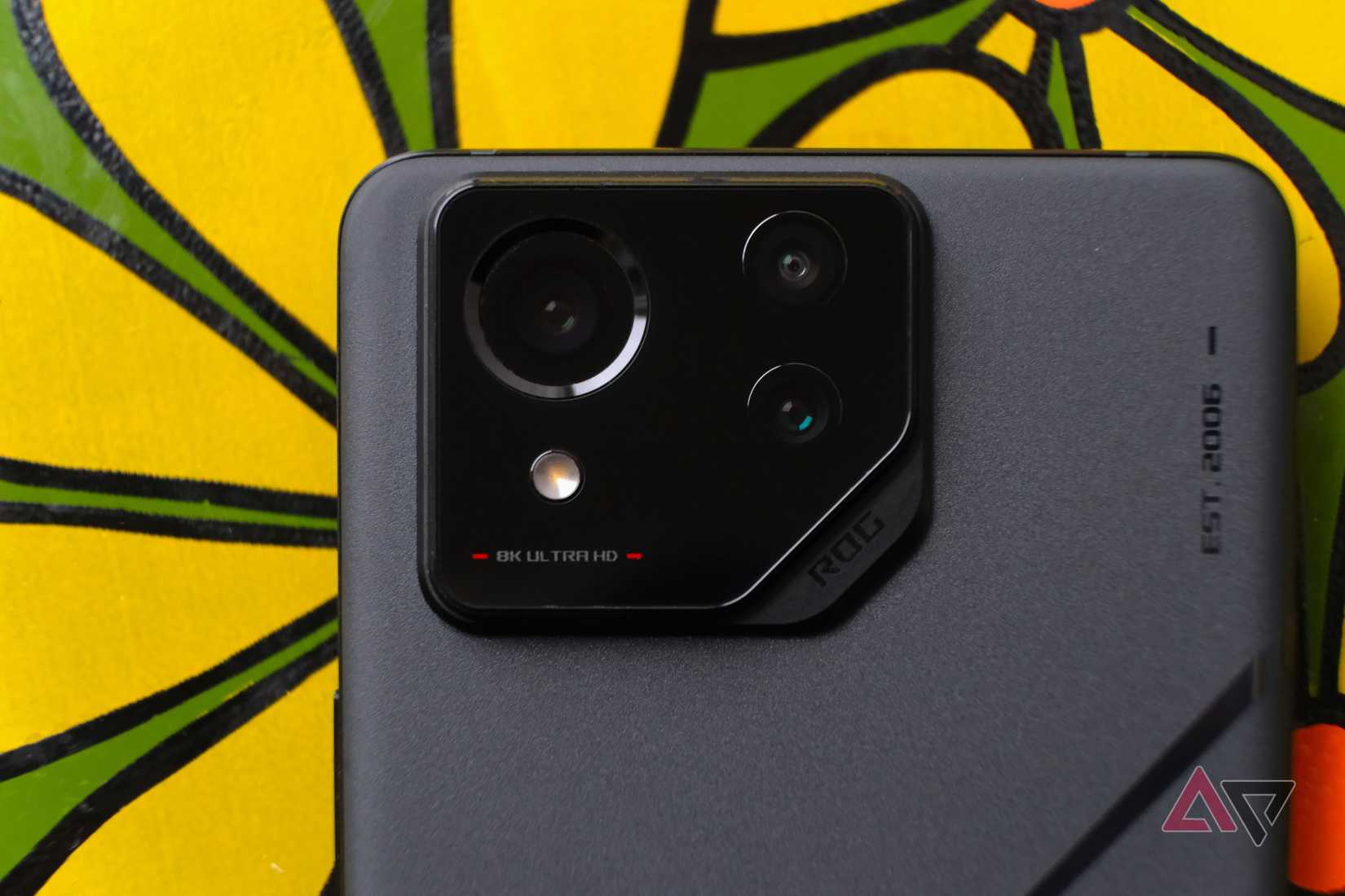 Asus ROG Phone 8 Pro vs. Google Pixel 8 Pro: The competition is fierce