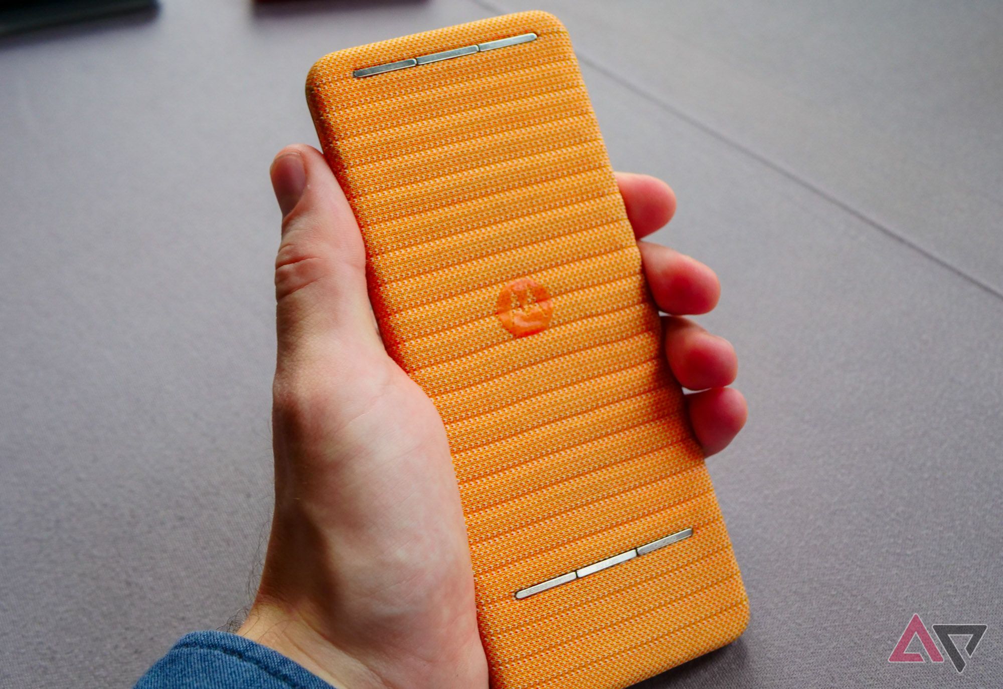 Motorola's bendy smartphone is a futuristic dead end